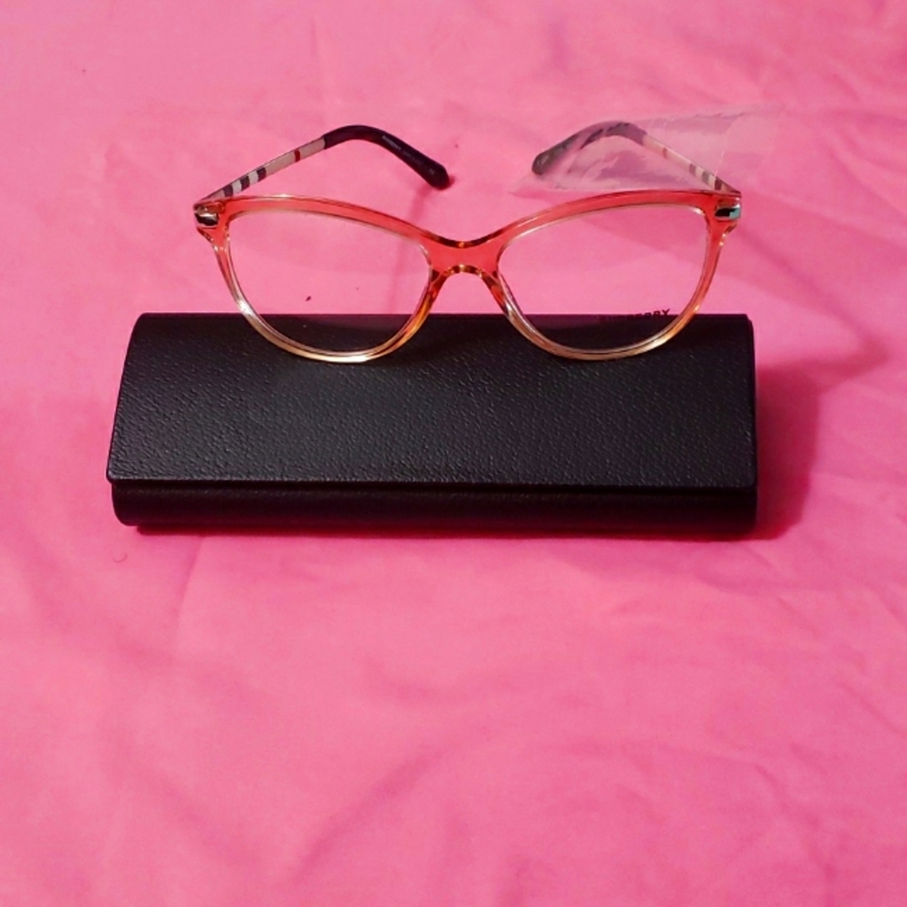 Womens Burberry frame with demo lens